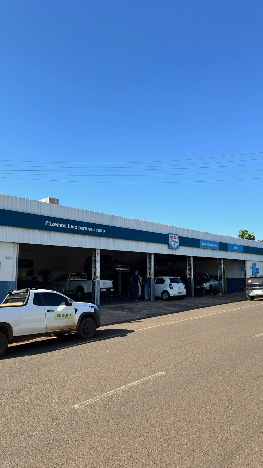 Vista externa da oficina na Jataí Auto Center