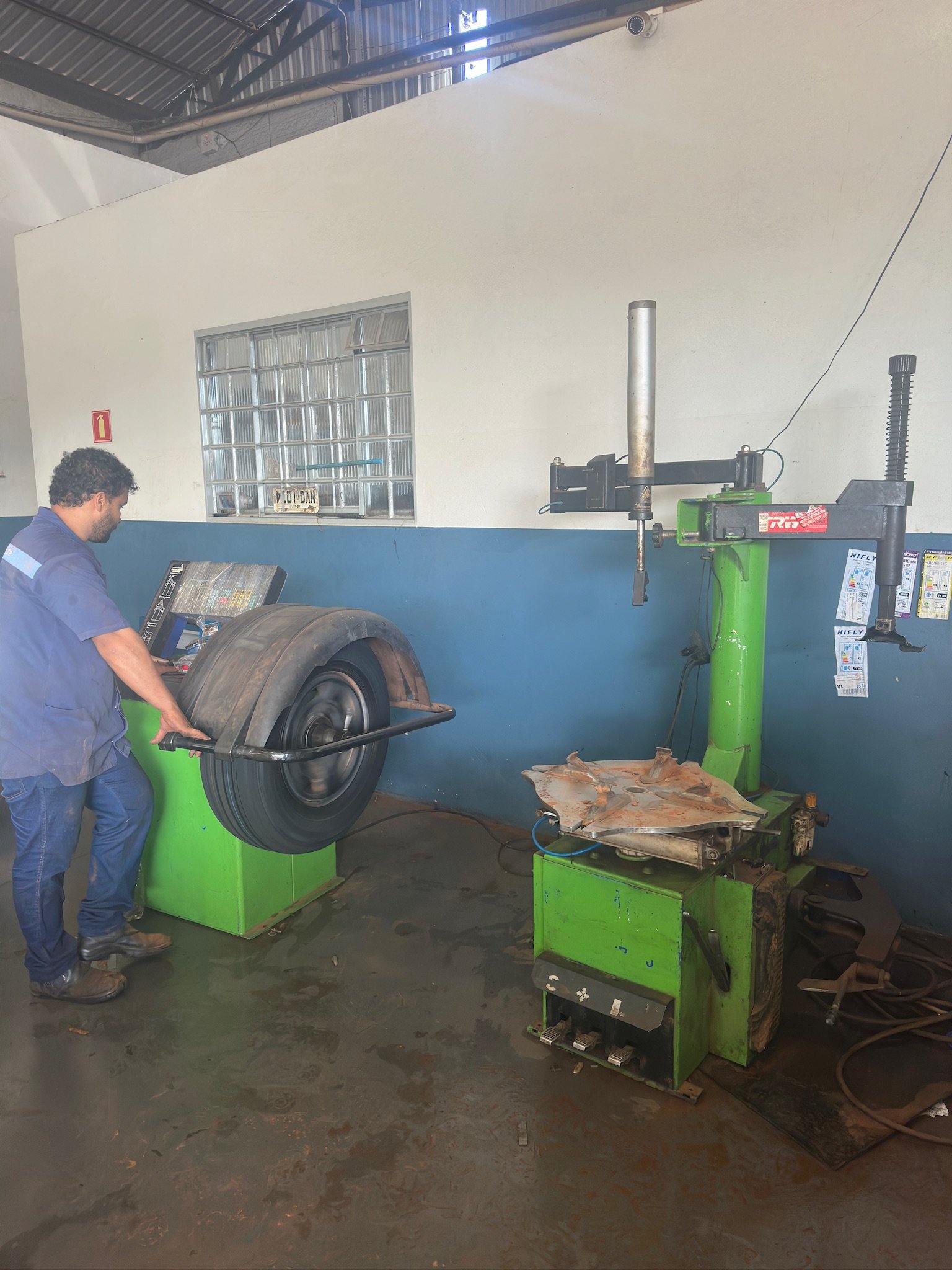 Equipamentos para pneus e rodas na Jataí Auto Center